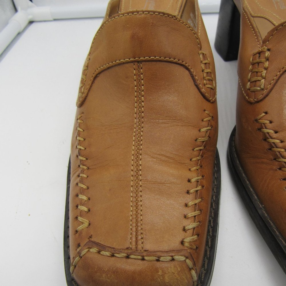 DENVER HAYES LEATHER SHOES. TAN. SIZE 7 1/2. - Picture 8 of 9